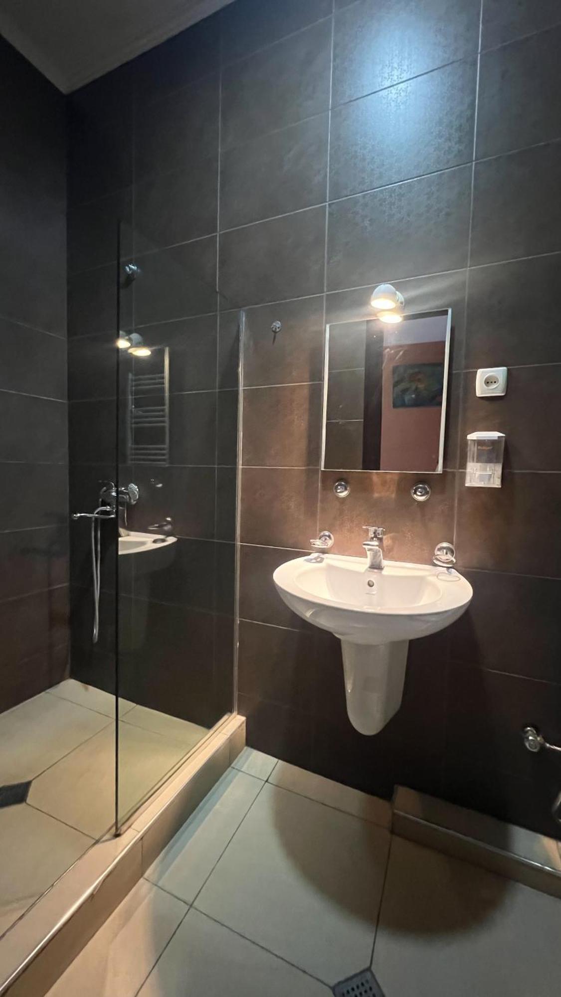 Duma Hotel Τυφλίδα Εξωτερικό φωτογραφία